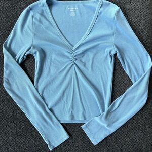 Women’s American Eagle Outfitters Blue V-Neck Long Sleeve Top